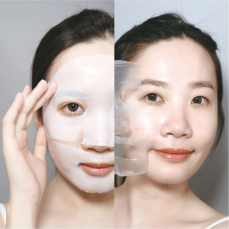 Comparativa de uso mascarilla Kara Face Mask: cambio de color blanco a transparente tras absorción y piel luminosa al retirar